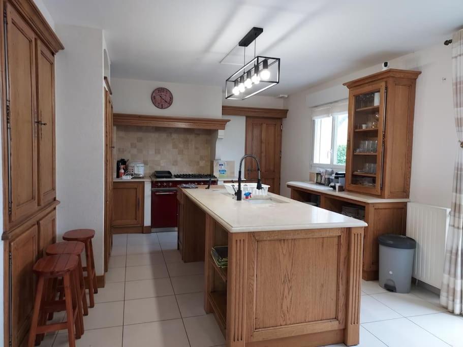 Villa Avec Piscine Chauffee A Moins 1H30 De Paris Saint-Pierre-des-Fleurs Zewnętrze zdjęcie